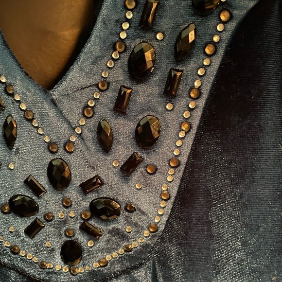 BLEU  ladies top. Medium/Deep Peacock. Glamour/Holiday/Classic - Picture 5 of 7